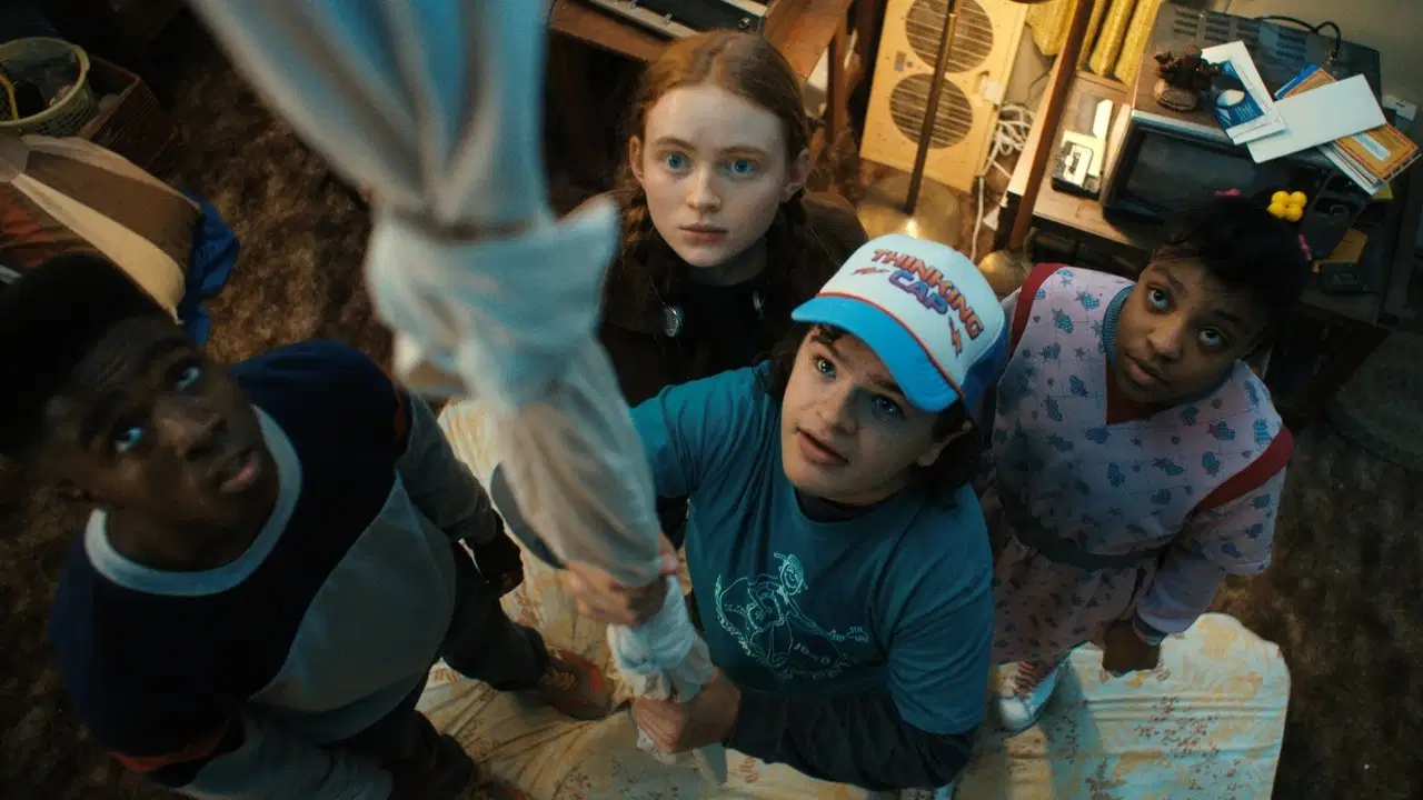 Stranger Things - {se_code} na Filman | Online